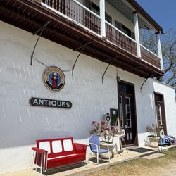 Curious Interests Antiques - Entrance