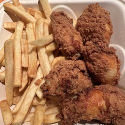 Thai Rama III - Chicken box marinated chicken and fries