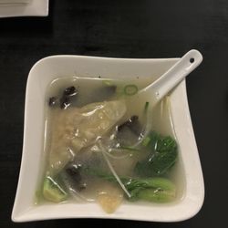 Com Viet - Wonton soup