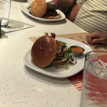 The Counter - Burgers are ok - Burgers Near Me - Honolulu, Hawaii