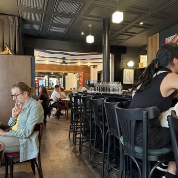 Le Comptoir Boutary - French Near Me - Paris, Texas