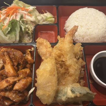 Mizuki Sushi - Bento Box with Thai chicken and tempura vegetables - Sushi Bars Near Me - Elk Grove, California