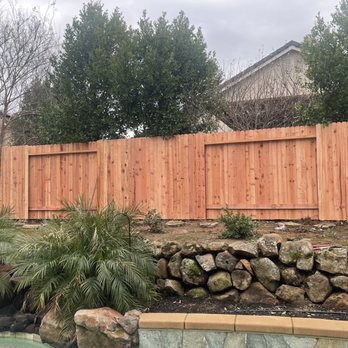 Fence Lifts - Fences & Gates Near Me - Roseville, California
