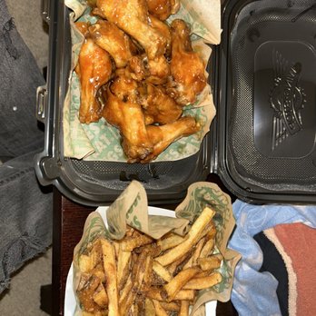 Wingstop - Chicken Wings Near Me - Medford, Massachusetts