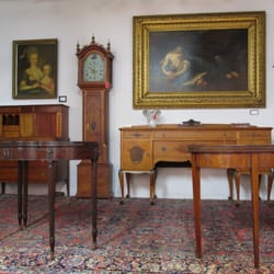 Hawksworth Manor - A few pieces setup in a mock room style layout