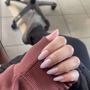 2Q Nail Spa + Eyelashes - Nails after gel app - Nail Salons Near Me - Montclair, California