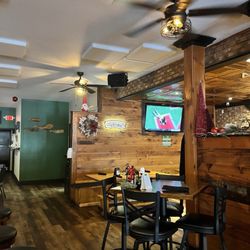 Mike & Pop's Bistro & Tavern