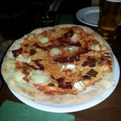 Pizzeria Pepe - Pizza z suszonymi pomidorami i kozim serem