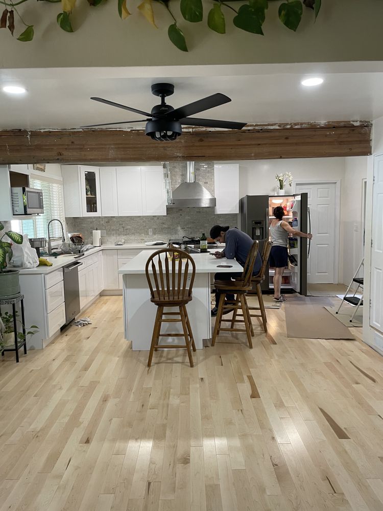 Slide of Contractors Pros