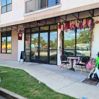 Rocheli Patisserie - Outside - Bakeries Near Me - Austin, Texas