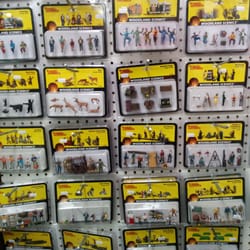 AAA Hobbies and Crafts - Scenic Accent figurines