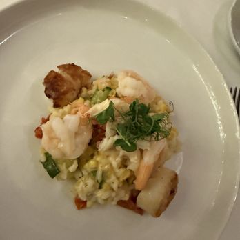 The Gables Inn and Restaurant - Bed & Breakfast Near Me - Beach Haven, New Jersey