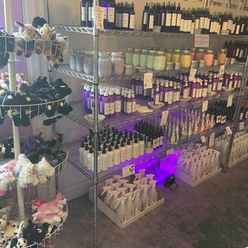Seven Oaks Lavender Farm - Lavender products - Flowers & Gifts Near Me - Catlett, Virginia Seven Oaks Lavender Farm - Lavender products - Flowers & Gifts Near Me - Catlett, Virginia