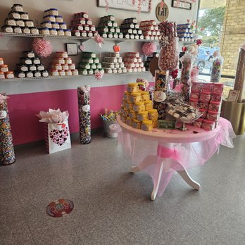 Lizzie Lu Luxury Treats - Desserts Near Me - Irving, Texas