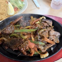 Cecilia's Restaurant - Steak fajitas