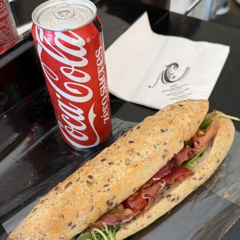 Aux Castelblangeois - Bakeries Near Me - Paris, 75 Aux Castelblangeois - Bakeries Near Me - Paris, 75