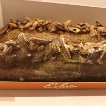 Eclair Bakery - Dulce de leche and almond crunch - Bakeries Near Me - New York, New York Eclair Bakery - Dulce de leche and almond crunch - Bakeries Near Me - New York, New York