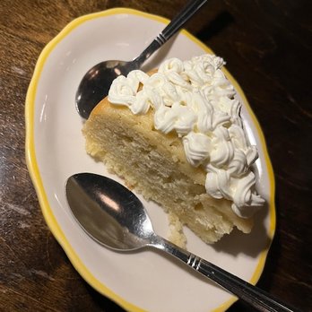 River Deli - Torta al limone - Italian Near Me - Brooklyn, New York