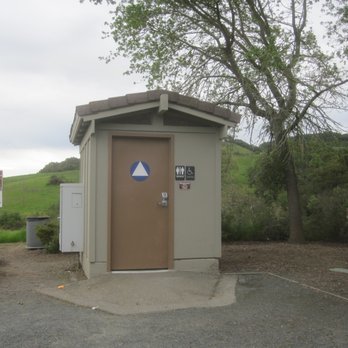 Preserve Trail - one unisex flushed toilet, no sink.  drinking fountain didn't have water when we went 4/1/19. - Hiking Near Me - Pleasanton, California
