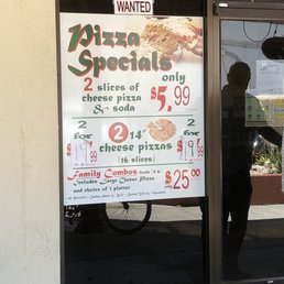 Lunch specials! Lunch specials!
