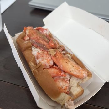 LUKE S LOBSTER NEWPORT Updated September 2024 56 Photos 36
