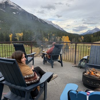 WALDHAUS - Hard to beat - Pubs Near Me - Banff, Alberta WALDHAUS - Hard to beat - Pubs Near Me - Banff, Alberta
