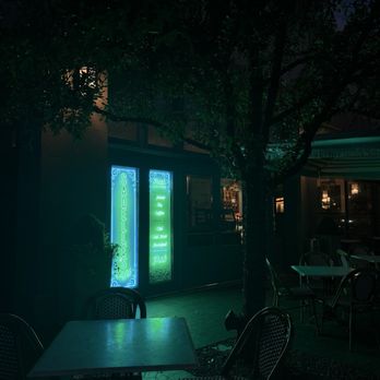 Sadelle's - Early morning outdoor seating - Breakfast & Brunch Near Me - Dallas, Texas