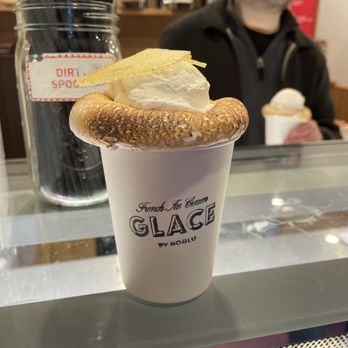 Glace - White Chocolate Crème Brûlée Hot Chocolate - Ice Cream & Frozen Yogurt Near Me - New York, New York Glace - White Chocolate Crème Brûlée Hot Chocolate - Ice Cream & Frozen Yogurt Near Me - New York, New York