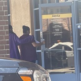 Customer being let in at 12:29pm after I was refused entry at 12:03pm Customer being let in at 12:29pm after I was refused entry at 12:03pm