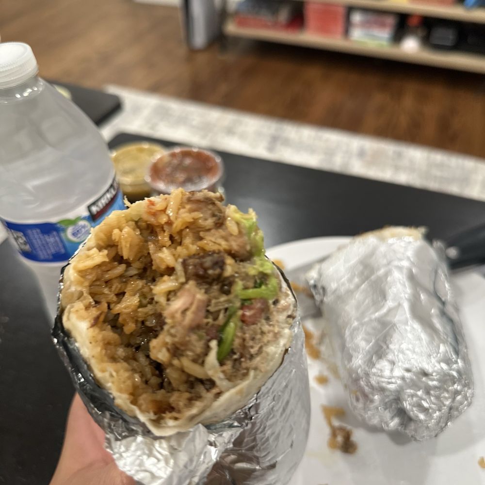 Carnitas Super Burrito (instagram: wooneats) Carnitas Super Burrito (instagram: wooneats)