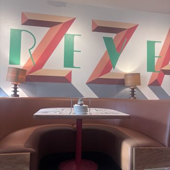 Pitfire Pizza - Booths inside - Pizza Near Me - Woodland Hills, California