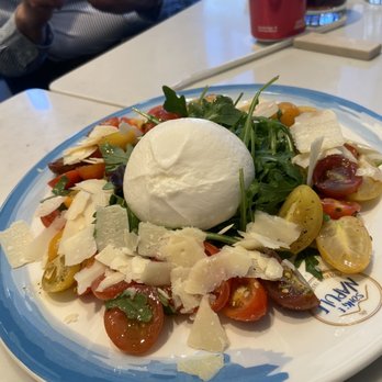 Song’e Napule Upper West - Mozzarella - Pizza Near Me - New York, New York Song’e Napule Upper West - Mozzarella - Pizza Near Me - New York, New York