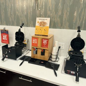 Hampton Inn & Suites Fairfield - Standard junk food - Hotels Near Me - Fairfield, New Jersey Hampton Inn & Suites Fairfield - Standard junk food - Hotels Near Me - Fairfield, New Jersey