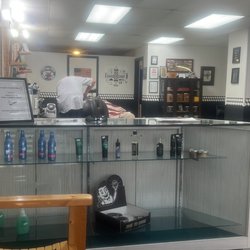 Craig's Old Time Barbers and Fine Cigars