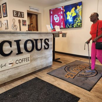 Elicious - Front Desk - Southern Near Me - Ferguson, Missouri