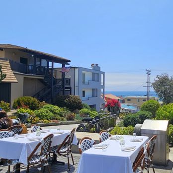 Slay Italian Kitchen - Outside - Pizza Near Me - Manhattan Beach, California Slay Italian Kitchen - Outside - Pizza Near Me - Manhattan Beach, California
