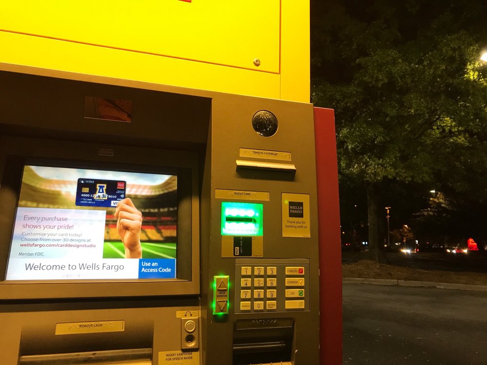 WELLS FARGO BANK with reviews Updated September 2024 12 Reviews