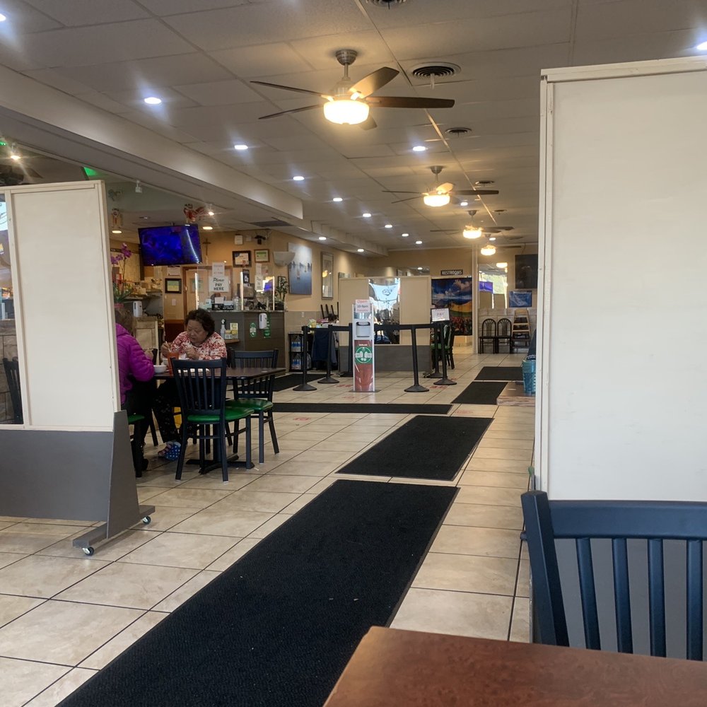 Little Saigon - Interior - Vietnamese Near Me - Madison Heights, Michigan