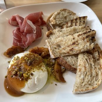 On Swann - Burrata and prosciutto - Bars Near Me - Tampa, Florida