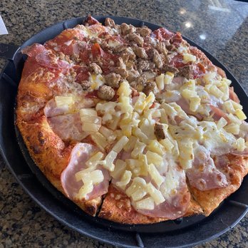 Fultano's Pizza - Pizza Near Me - Clatskanie, Oregon