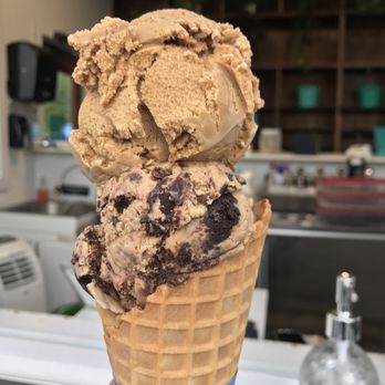 Honey Cone Icecream - Camp Coffee and Mississippi Mud Pie - Ice Cream & Frozen Yogurt Near Me - Naples, Maine Honey Cone Icecream - Camp Coffee and Mississippi Mud Pie - Ice Cream & Frozen Yogurt Near Me - Naples, Maine