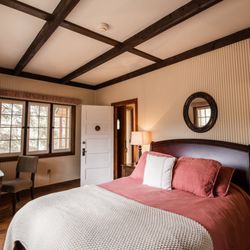 Meadow Creek Lodge & Event Center