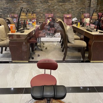 Royal Nail Lounge - Hanging acrylic barriers between you and your technician - Nail Salons Near Me - Dacula, Georgia