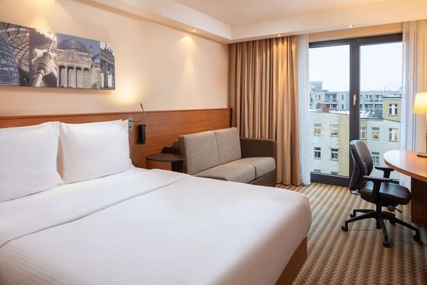 Hampton by Hilton Berlin City West by null