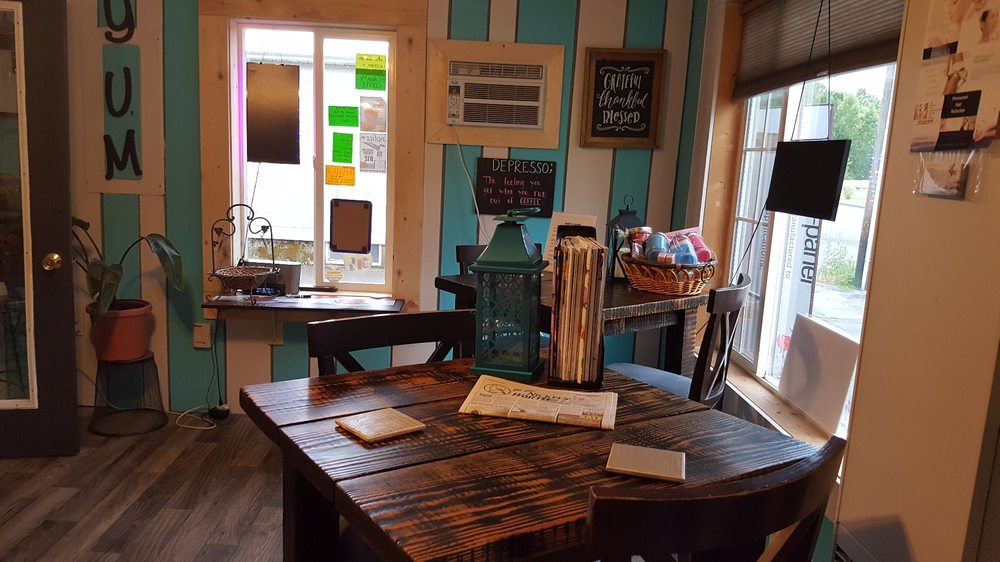 COLOUR ME COFFEE Updated September 2024 10 Photos 905 N Division