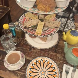 Tea service. Tea service.