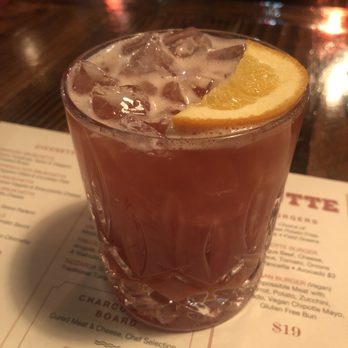 Botte UES - Blood orange Negroni - Italian Near Me - New York, New York Botte UES - Blood orange Negroni - Italian Near Me - New York, New York