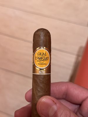 J&J La Casa del Habano Cabo by null