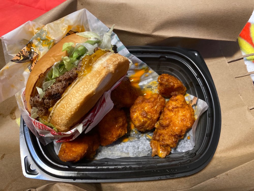 FATBURGER 43 Photos & 55 Reviews Burgers 570 S Clovis Ave, Fresno