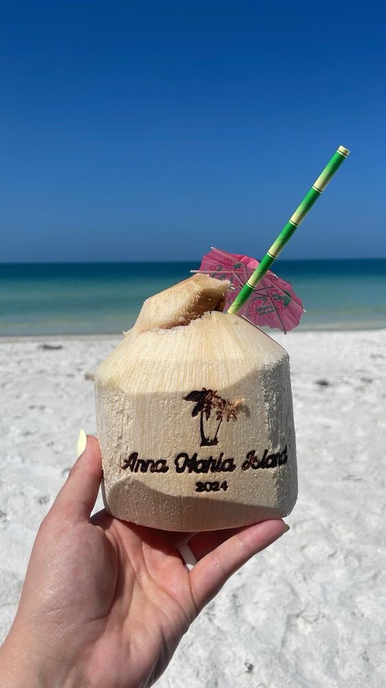 AMI Coconuts Logo